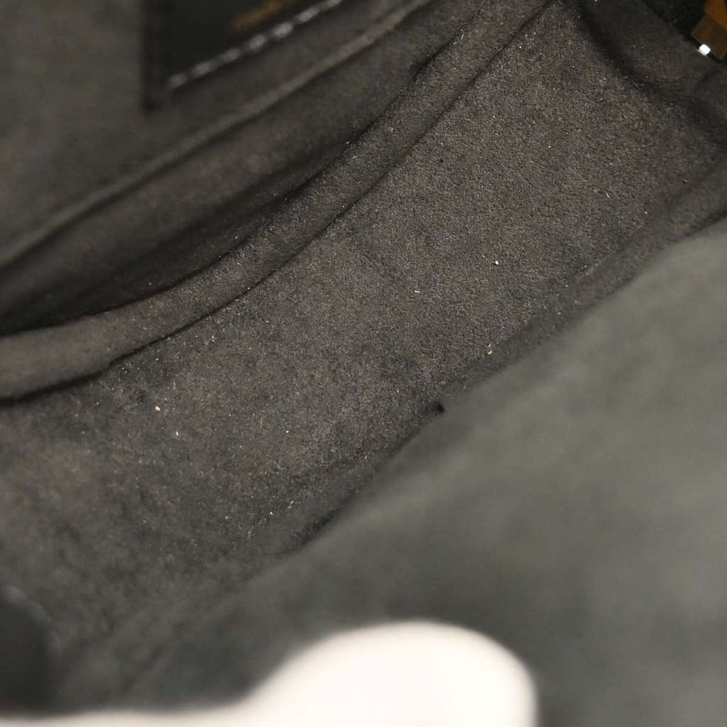 Louis Vuitton New Wave Heart Crossbody Bag Black Leather Good condition - Inside View