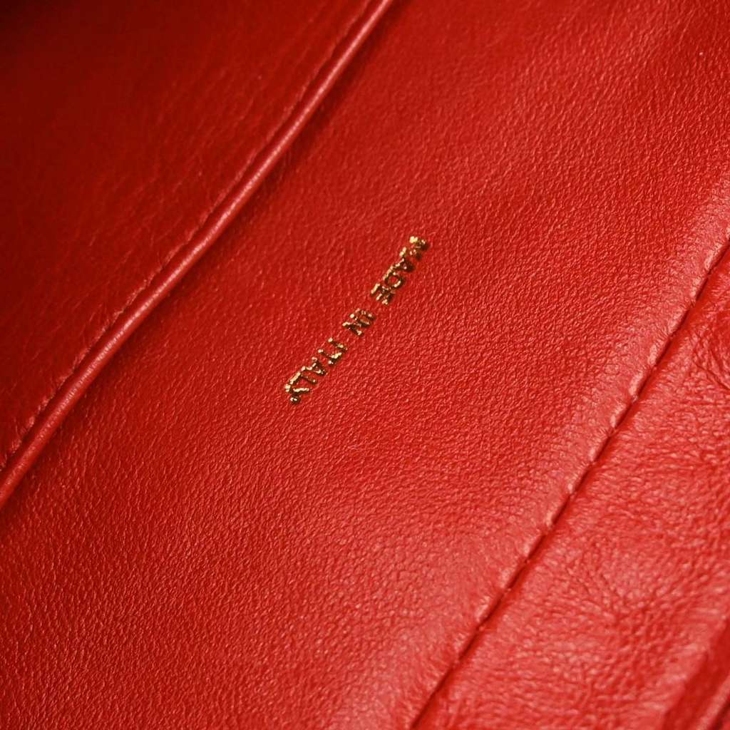 Chanel Vintage CC Pocket Camera Shoulder Bag Red Leather Good condition - Model View