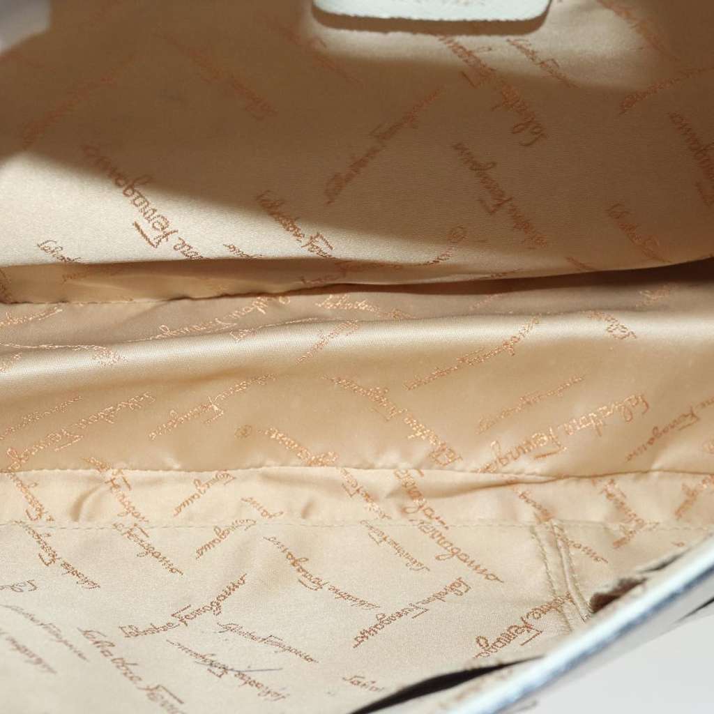 Salvatore Ferragamo Gancini handbag White Leather Good condition - Box View