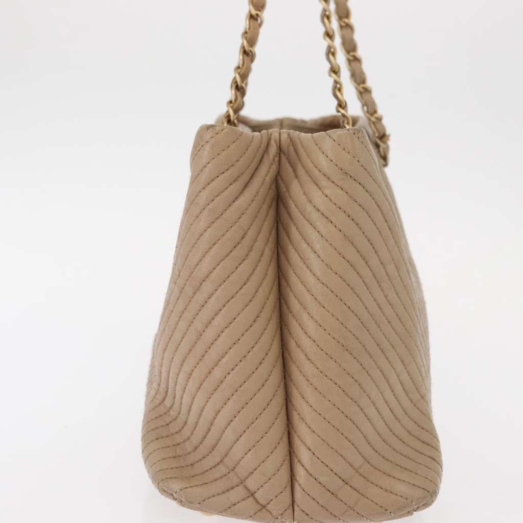 Chanel Medallion Charm Tote Beige Leather Good condition - Inside View