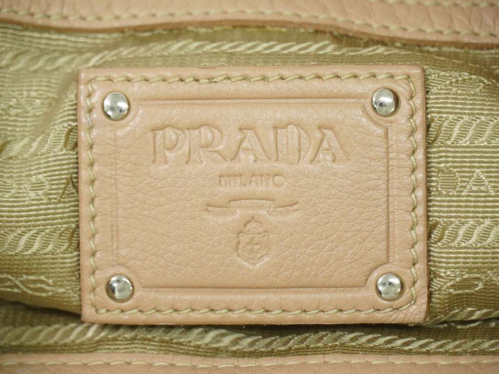 Prada Shopping Tote Beige Leather Good condition - Box View