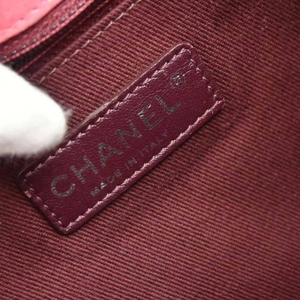 Chanel Flower Power Messenger Bag Camel Suede Good - Model View