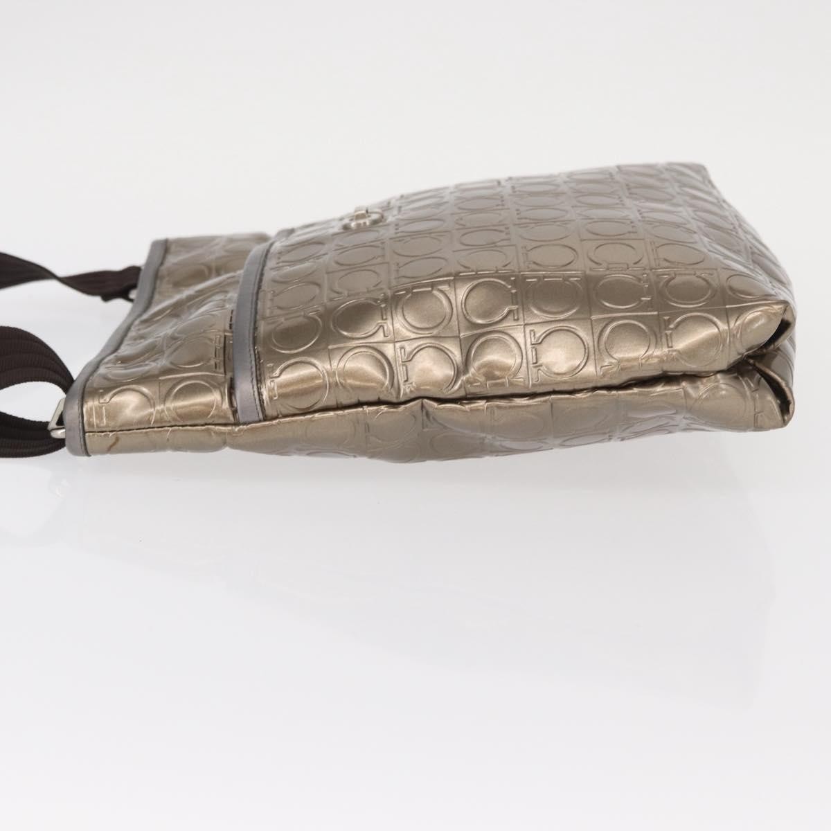 Salvatore Ferragamo Gancini Shoulder Bag Gold Good condition - Model View