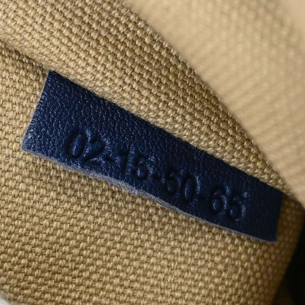 Chloe Fynn Handbag Navy Leather Good condition - Box View