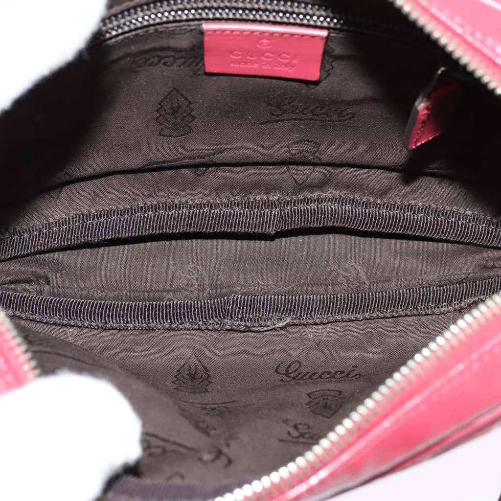 Gucci Zip Messenger Bag (Outlet) Red Canvas Good condition - Box View