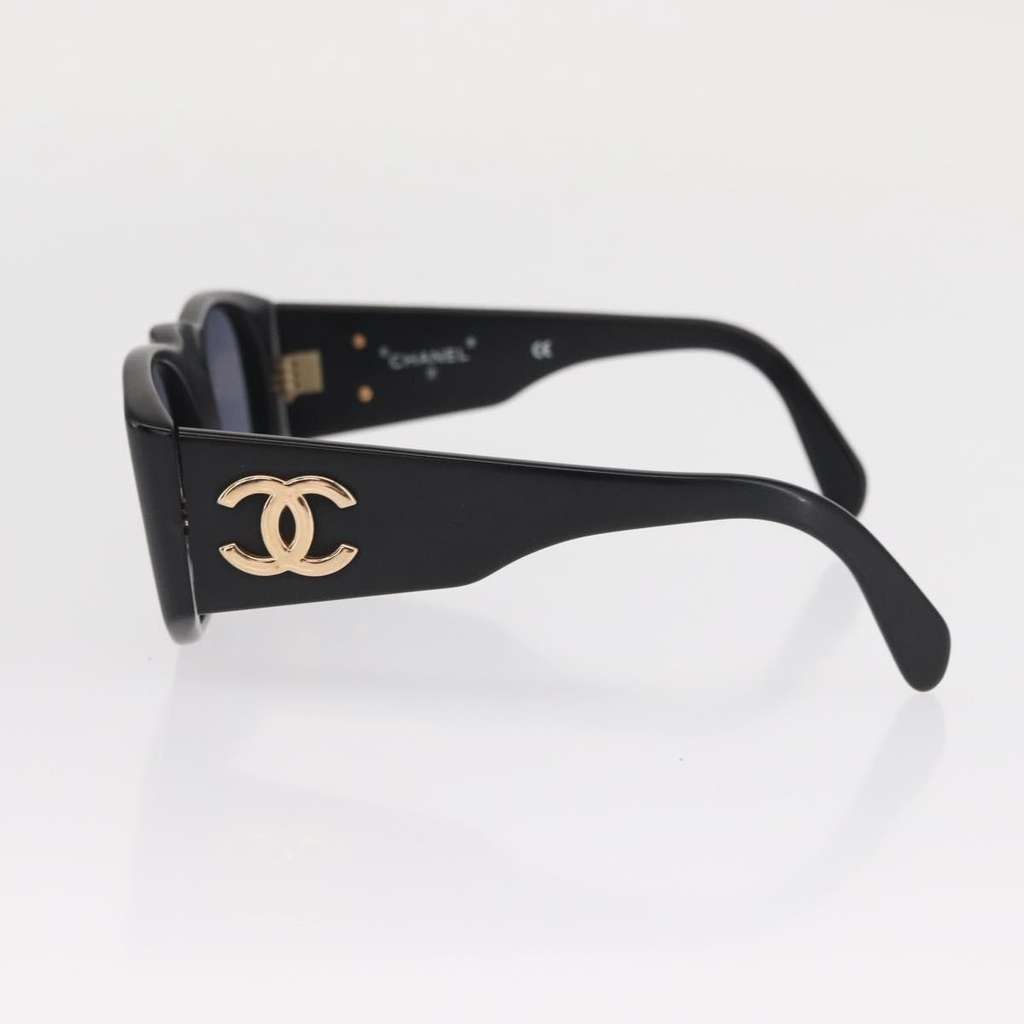 Chanel Logo CC Sunglasses Black Plastic Good condition - Model View