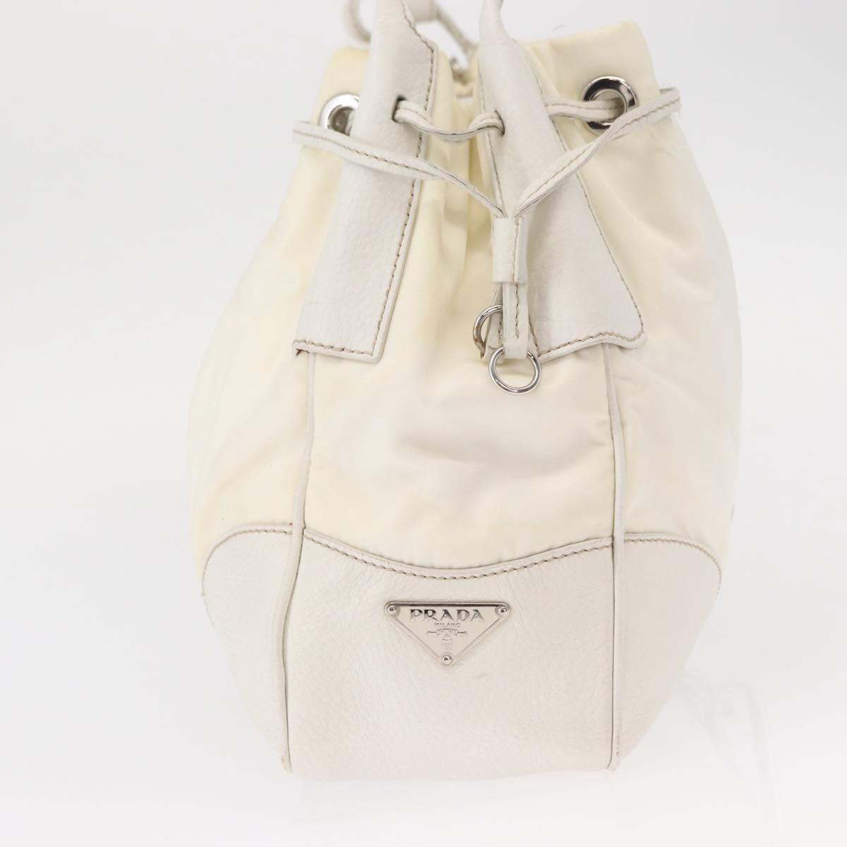Prada Re-Edition 2002 Moon Handle Bag White Good condition - Model View