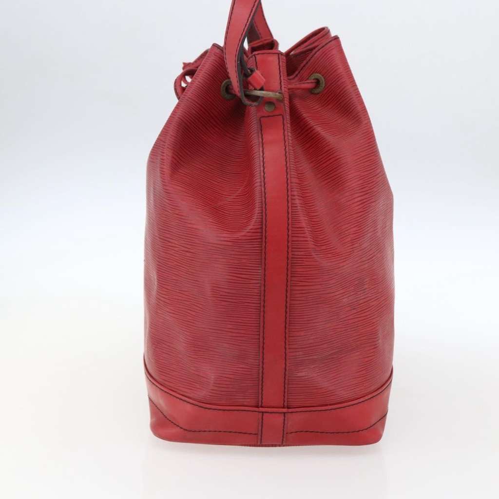 Louis Vuitton Petit Noe NM Handbag Red Leather Fair condition - Model View