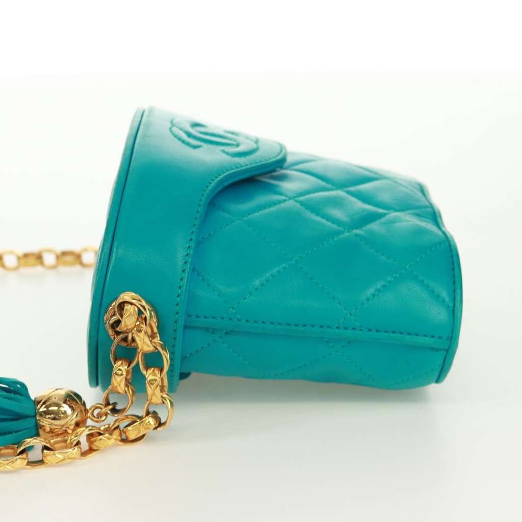 Chanel Vintage Tassel Box Bag Turquoise Leather Good condition - Inside View