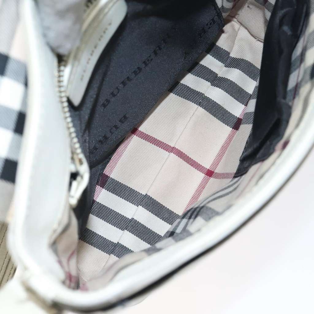 Burberry Flap Shoulder Bag White Leather Good condition - Box View