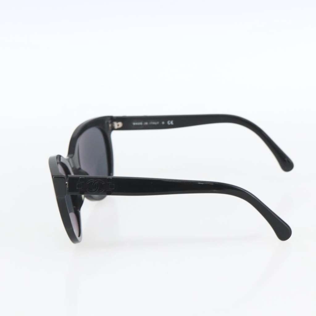 Chanel Logo CC Sunglasses Black Plastic Good condition - Model View