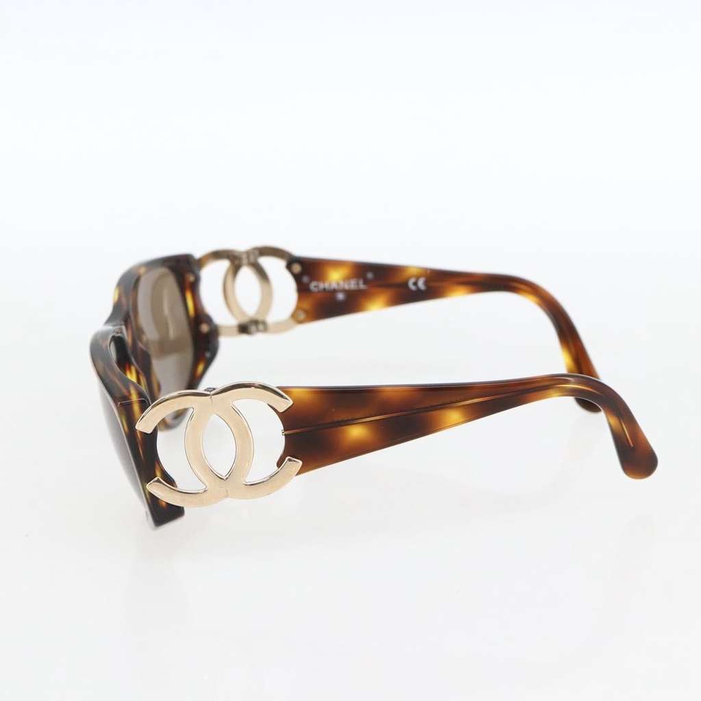 Chanel Logo CC Sunglasses Brown Plastic Good condition - Model View