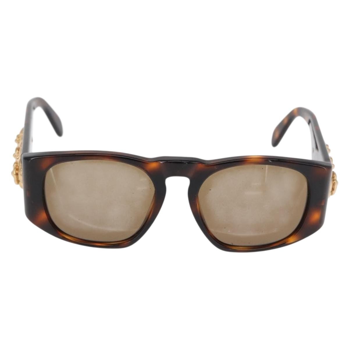 Chanel نظارات شمسية كاميليا