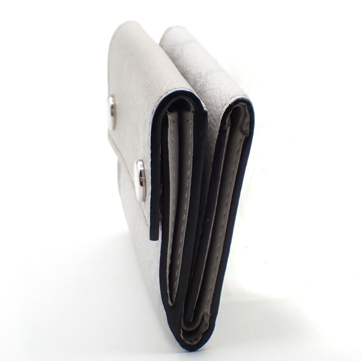 Louis Vuitton Discovery Wallet White Canvas Good condition - Inside View