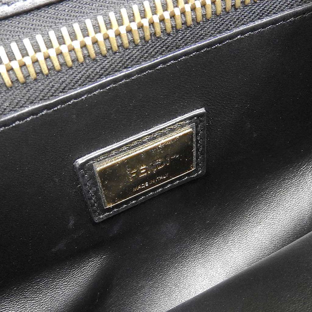 Fendi Peekaboo Bag Black Leather Good condition - Model View