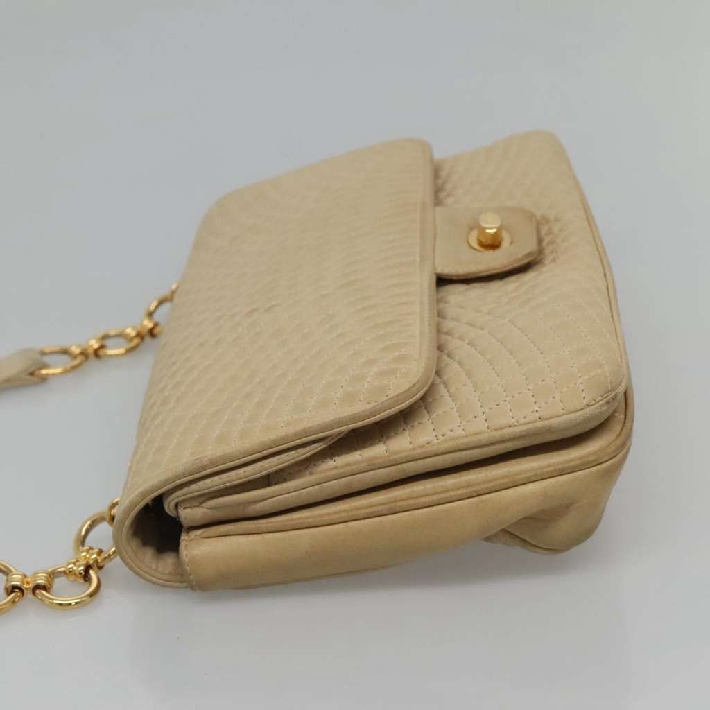Bally Vintage Chain Shoulder Bag Beige Leather Good condition - Model View