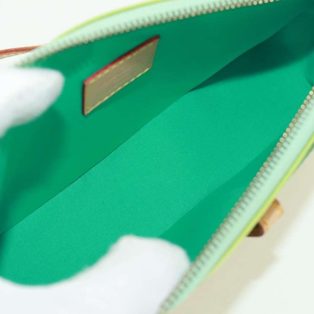 Louis Vuitton Mallory Handbag Green Good condition - Box View