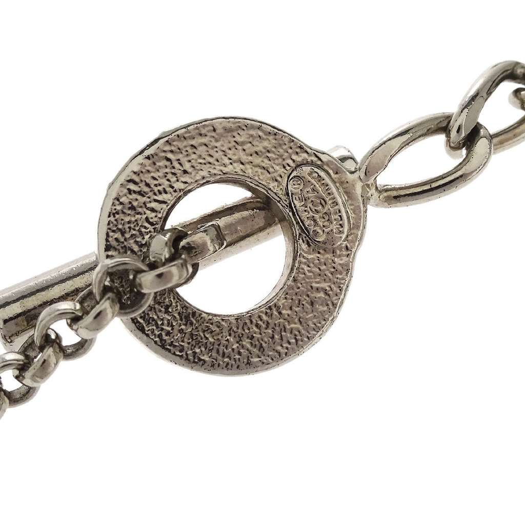 Chanel CC Pendant Necklace Silver Good condition - Model View