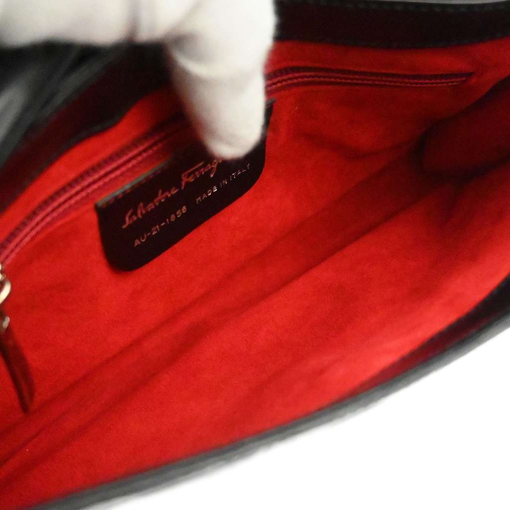 Salvatore Ferragamo Gancini handbag Black Leather Good condition - Inside View