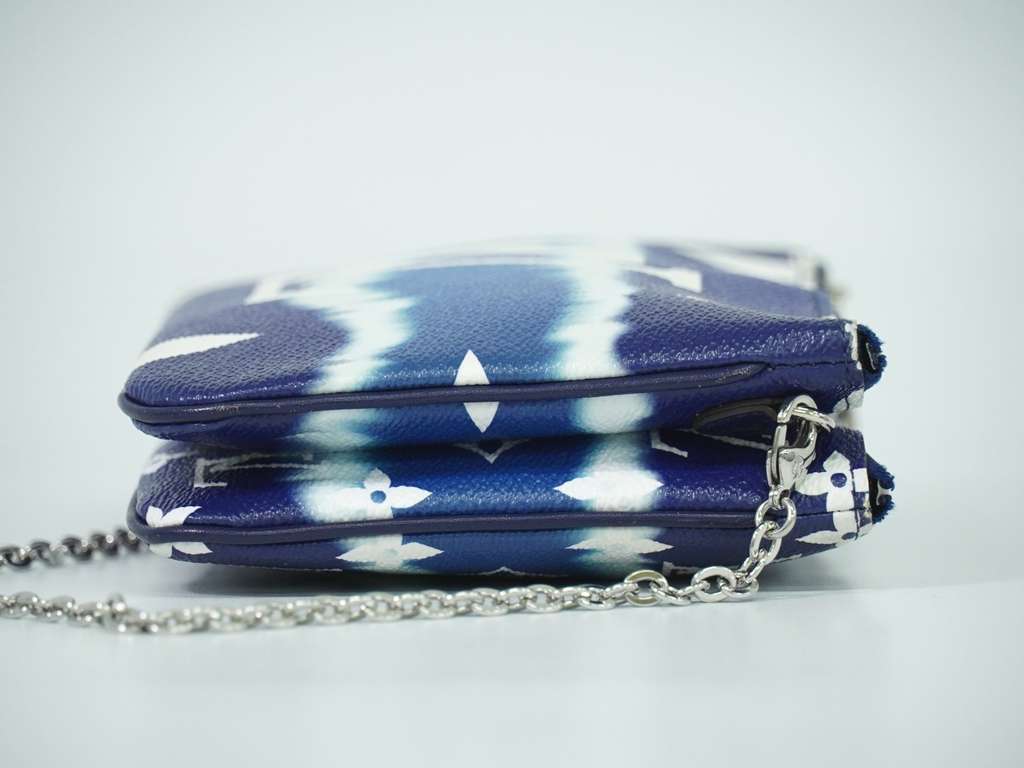Louis Vuitton Double Zip Pochette Blue Canvas Good condition - Inside View