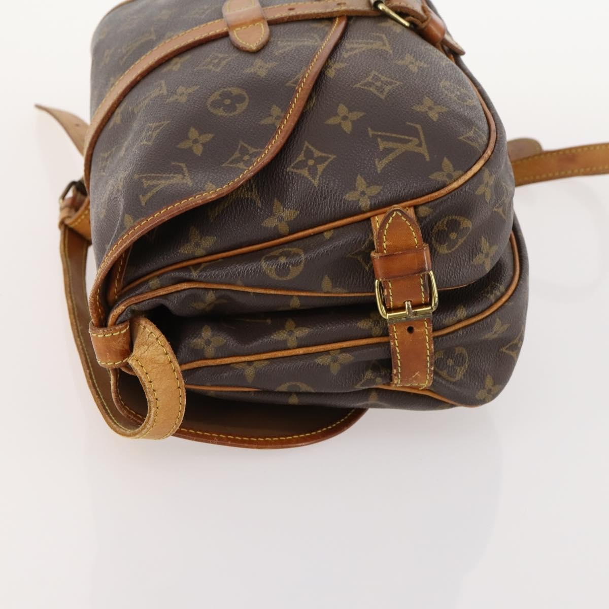 Louis Vuitton Saumur Handbag Brown Canvas Fair condition - Model View