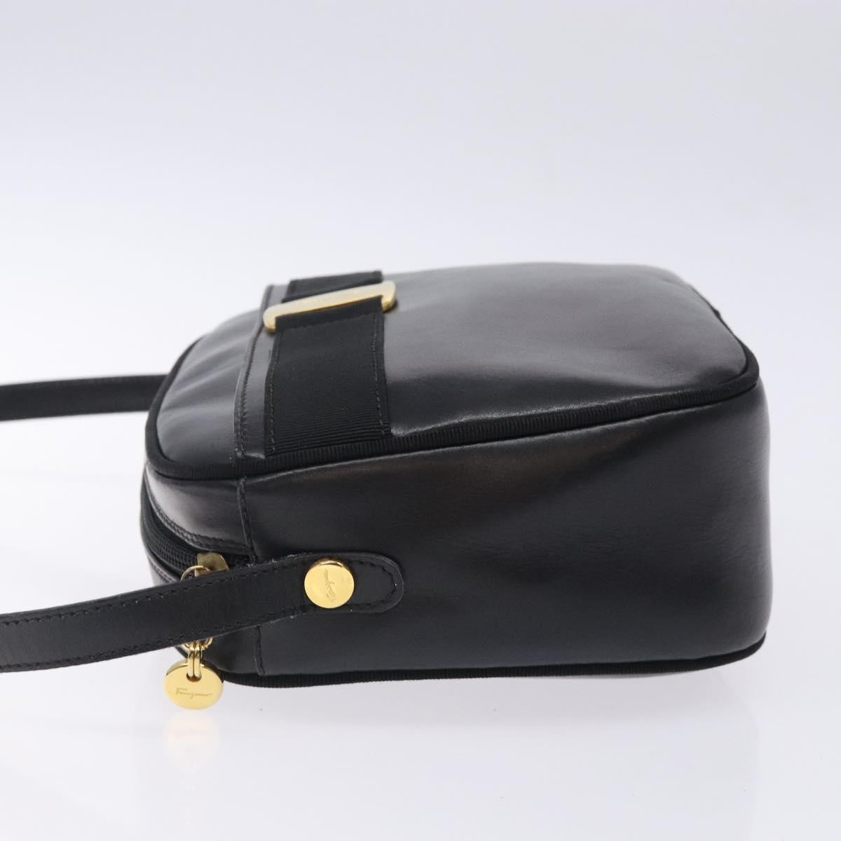 Salvatore Ferragamo Vala Shoulder Bag Black Leather Good condition - Model View