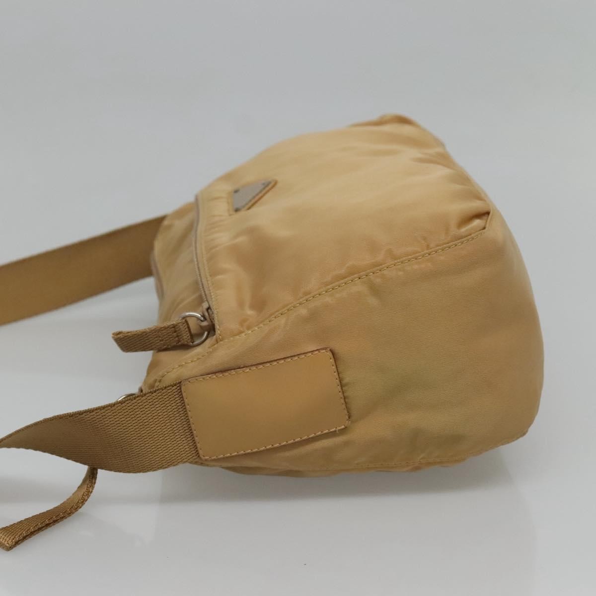 Prada Vintage Shoulder Bag Beige Good condition - Model View