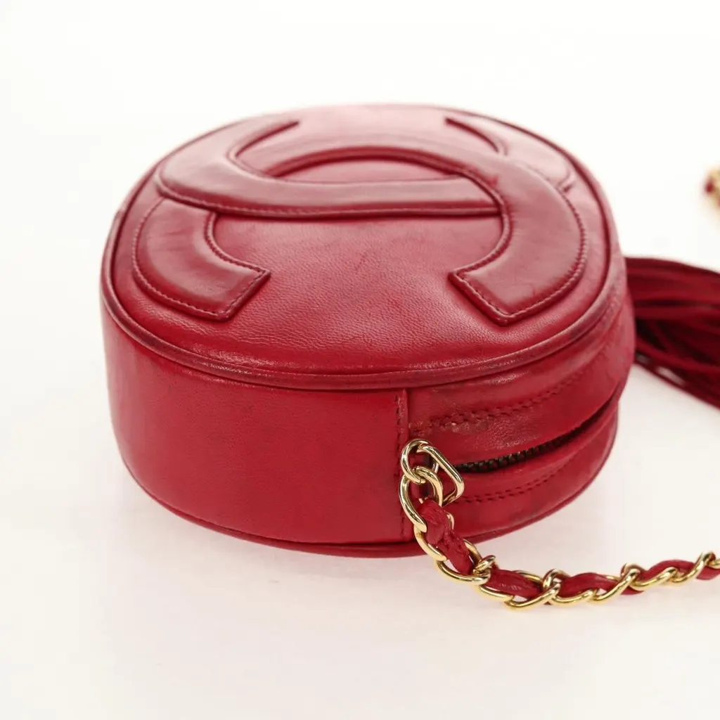 Chanel Vintage Oval CC Tassel Crossbody Bag Red Leather Good - Model View