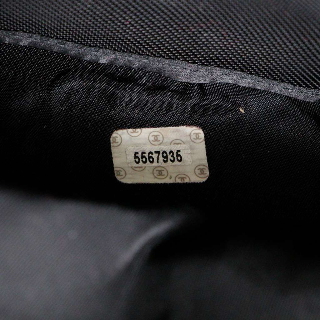 Chanel Vintage Millennium Waist Bag Purple Tweed Good condition - Box View