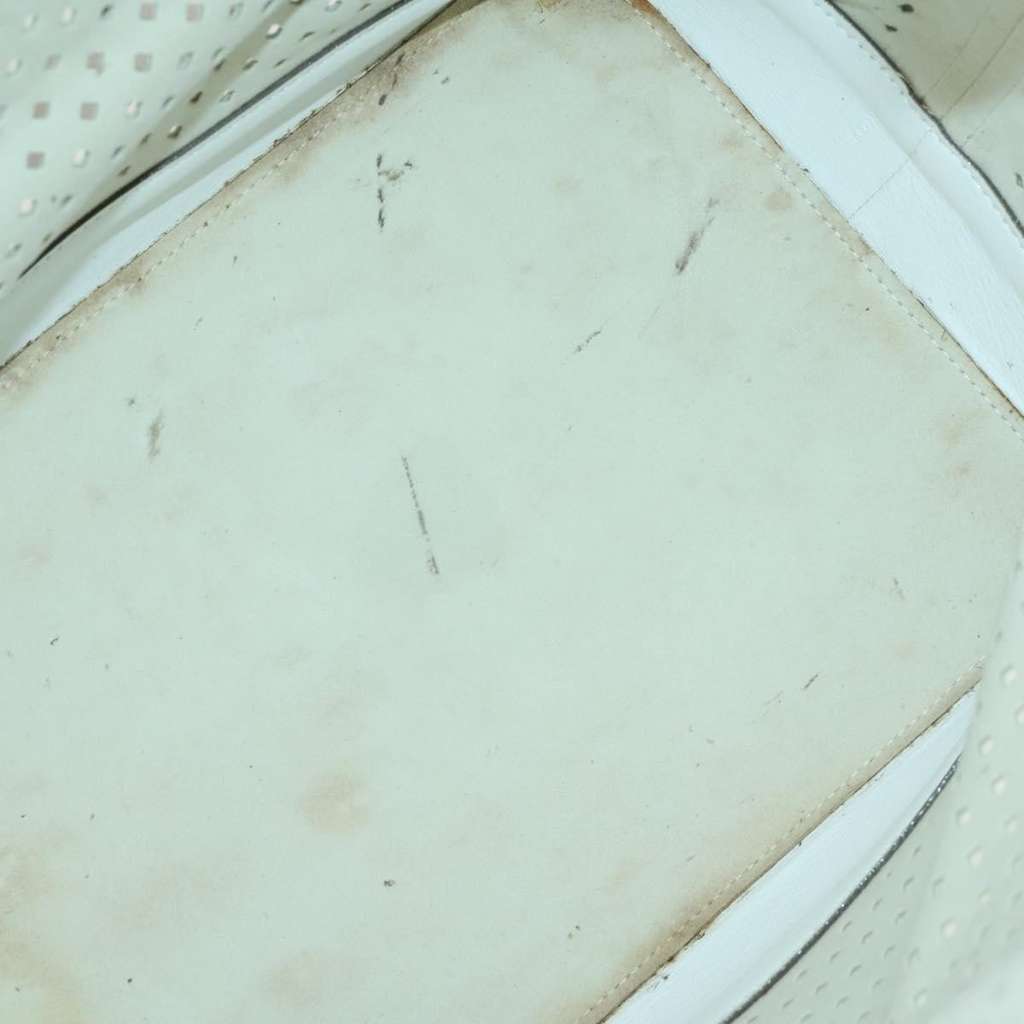 Louis Vuitton Flore Noe Handbag White Leather Good condition - Box View