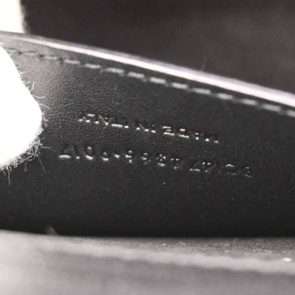 Saint Laurent Classic Monogram Tassel Crossbody Bag Black Leather Good condition - Box View