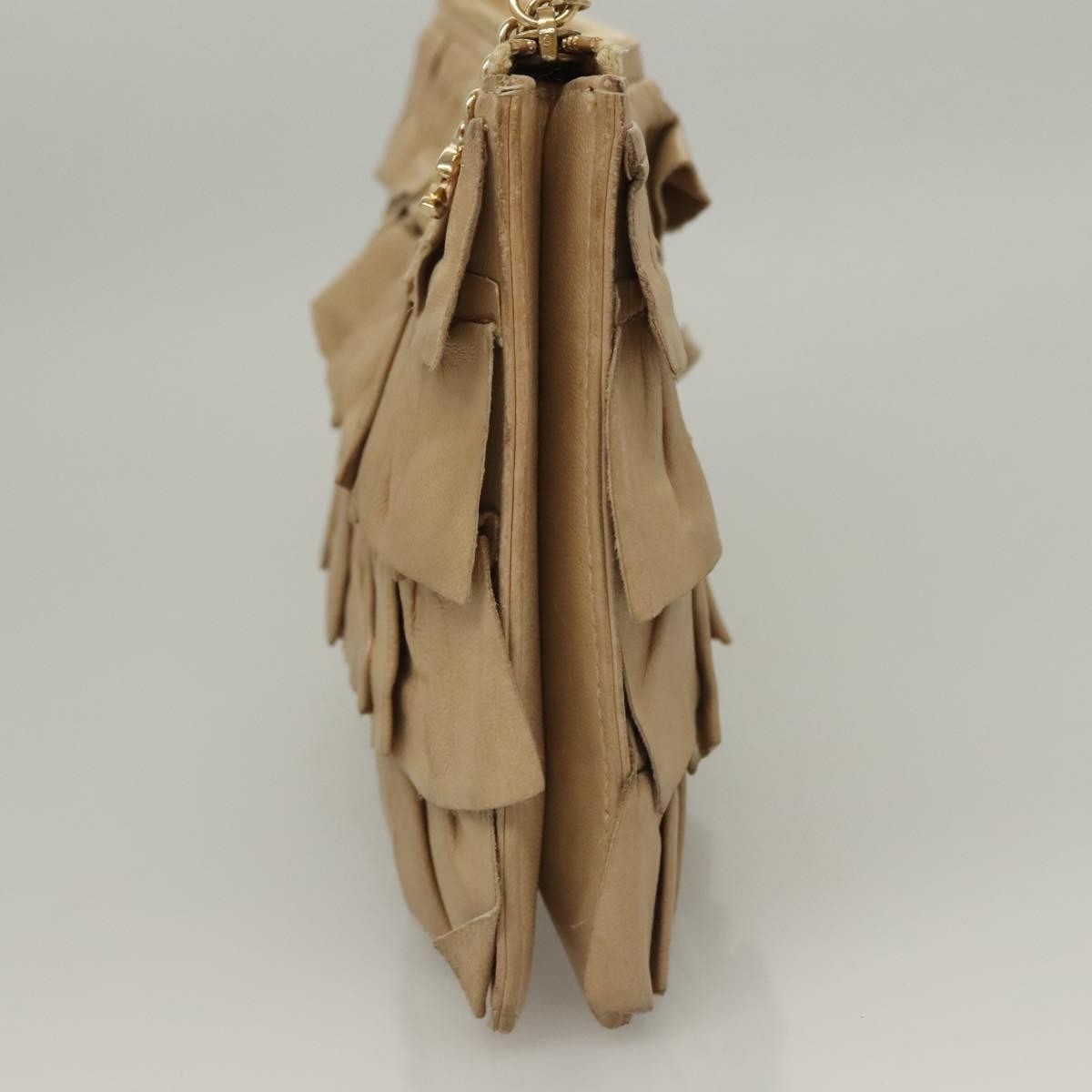 Chanel Ruffle Chain Pochette Beige Leather Good condition - Model View