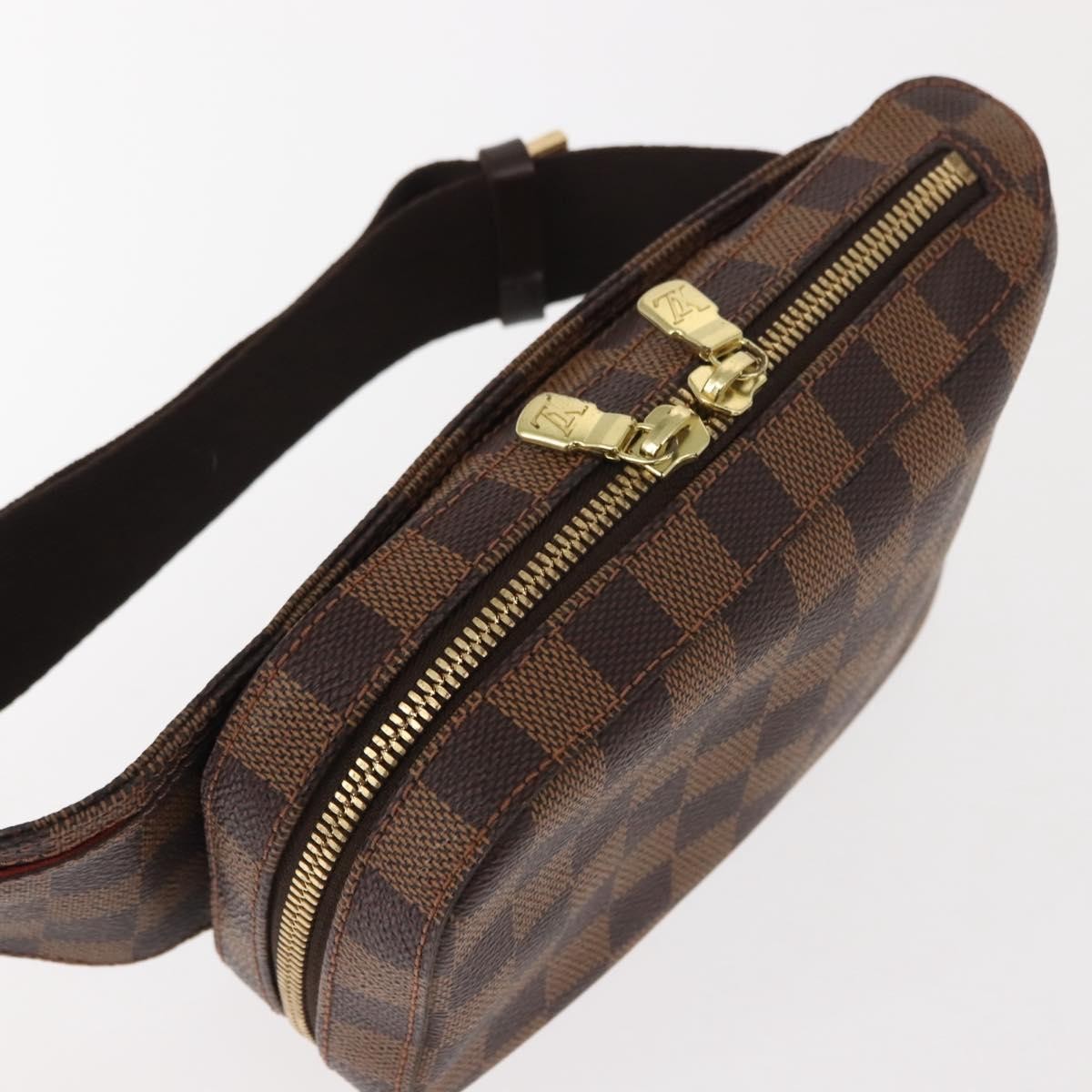 Louis Vuitton Geronimos Waist Bag Brown Canvas Good condition - Model View