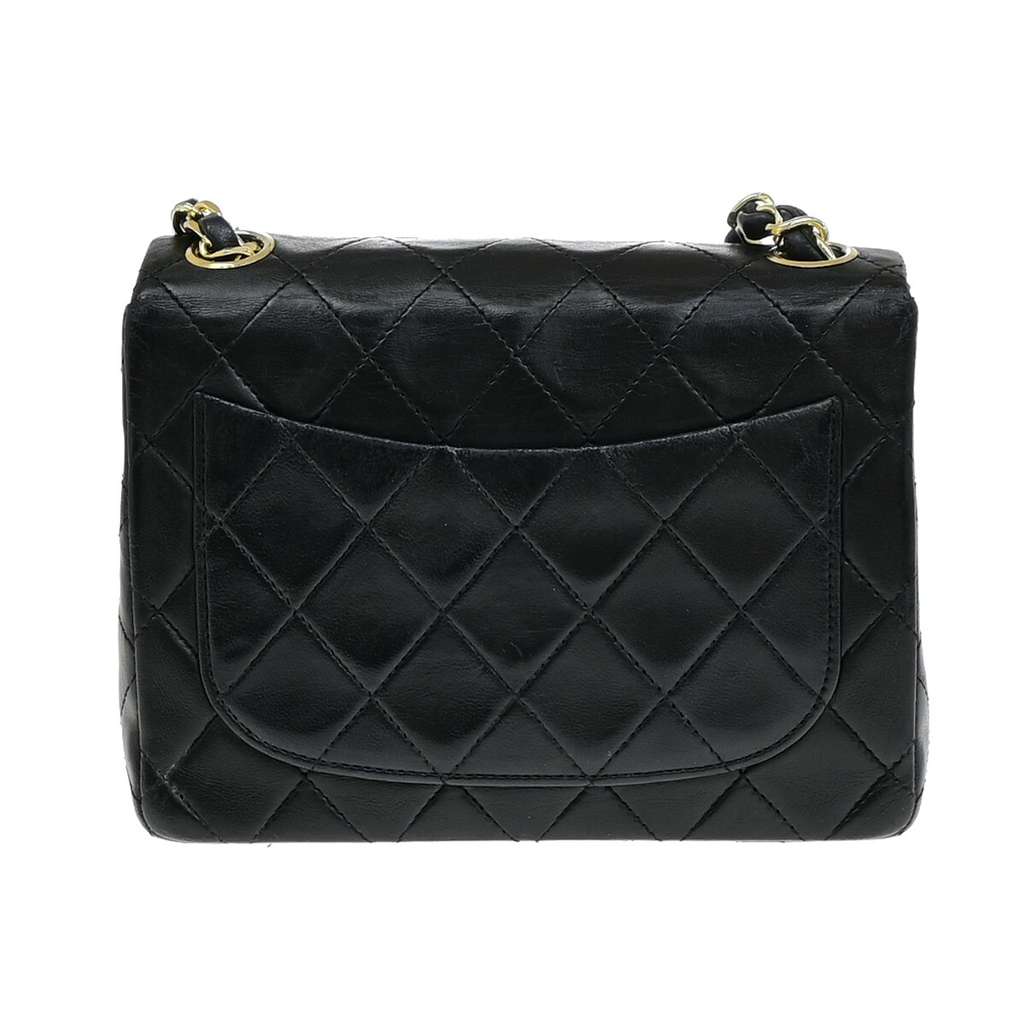 Chanel Chanel Matelassé Cuir Noir Black Leather Good condition - Model View