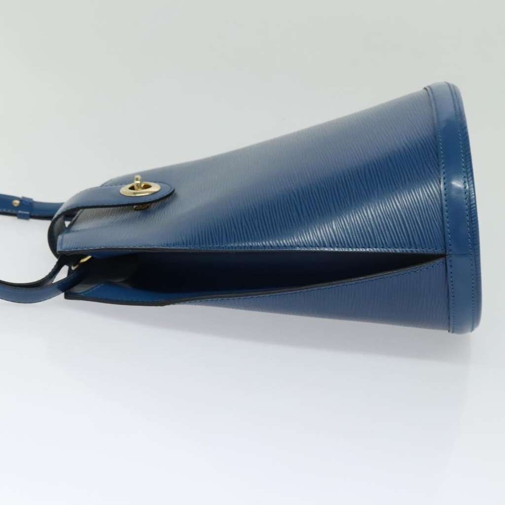 Louis Vuitton Cluny Shoulder Bag Blue Leather Good condition - Inside View