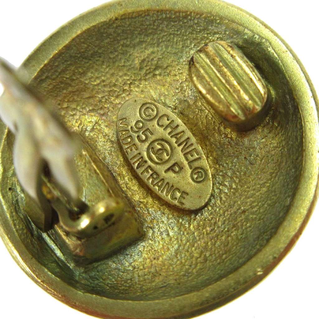 Chanel CC Button Clip-On Earrings Gold Good condition - Box View