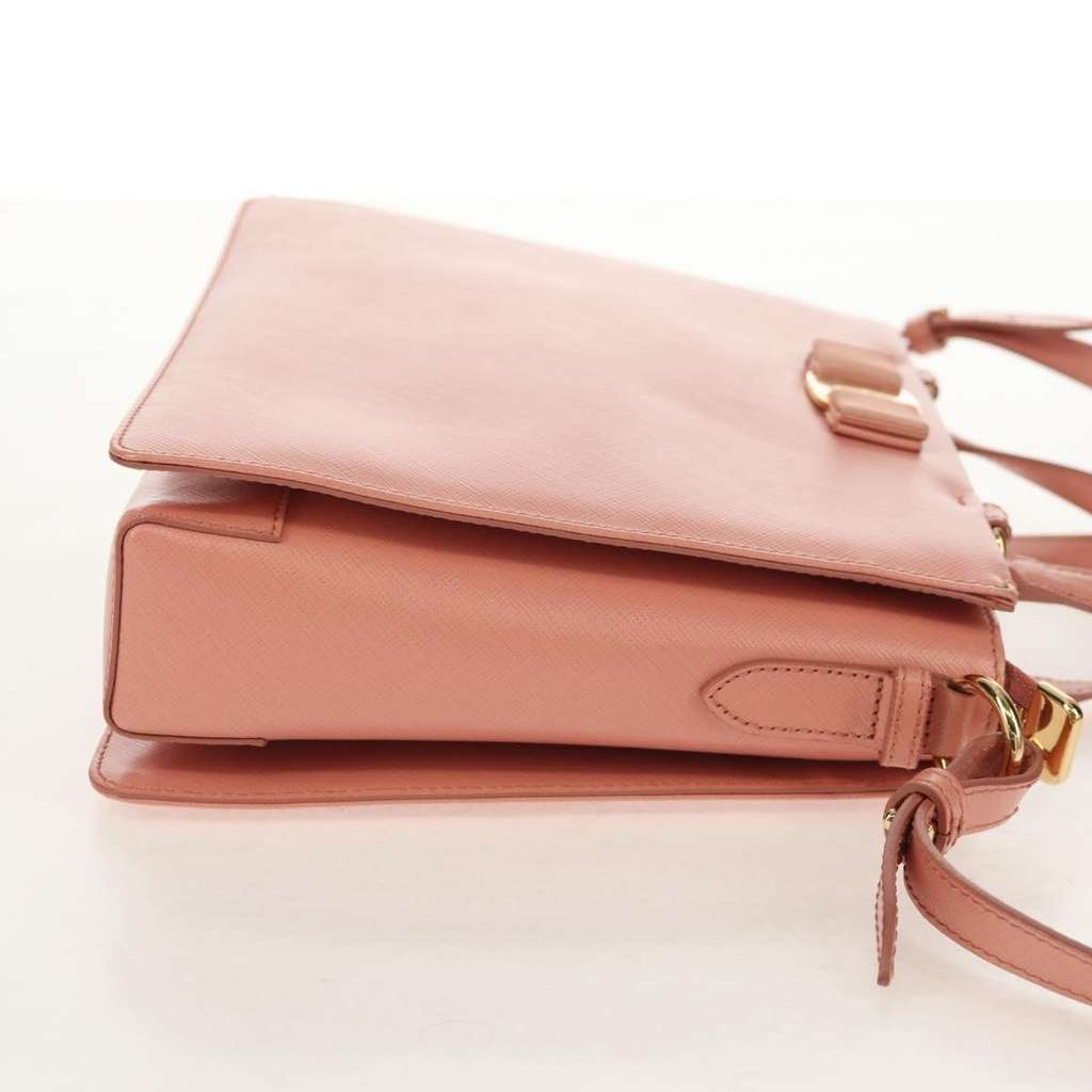 Salvatore Ferragamo Vala Handbag Pink Leather Good condition - Model View