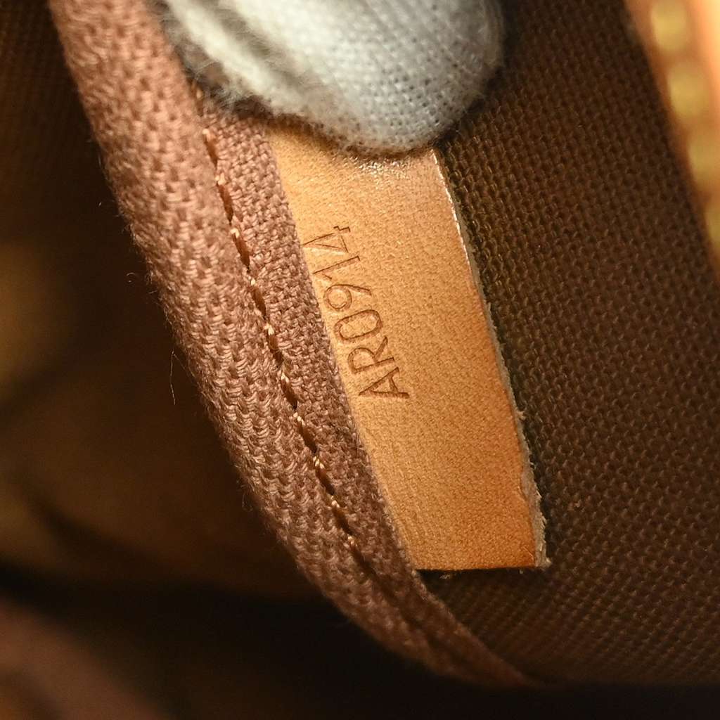 Louis Vuitton Saumur Handbag Brown Canvas Good condition - Box View