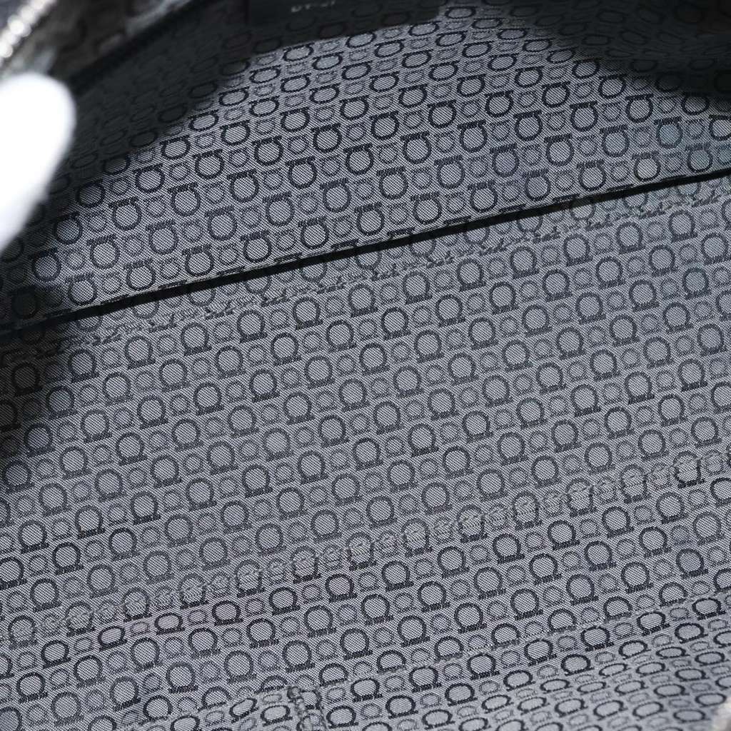 Salvatore Ferragamo Gancini Buckle Shoulder Bag Black Leather Good condition - Box View