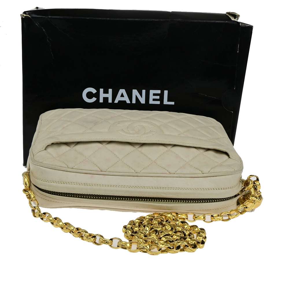 Chanel Vintage Camera Tassel Bag Other Leather Good condition - Box View