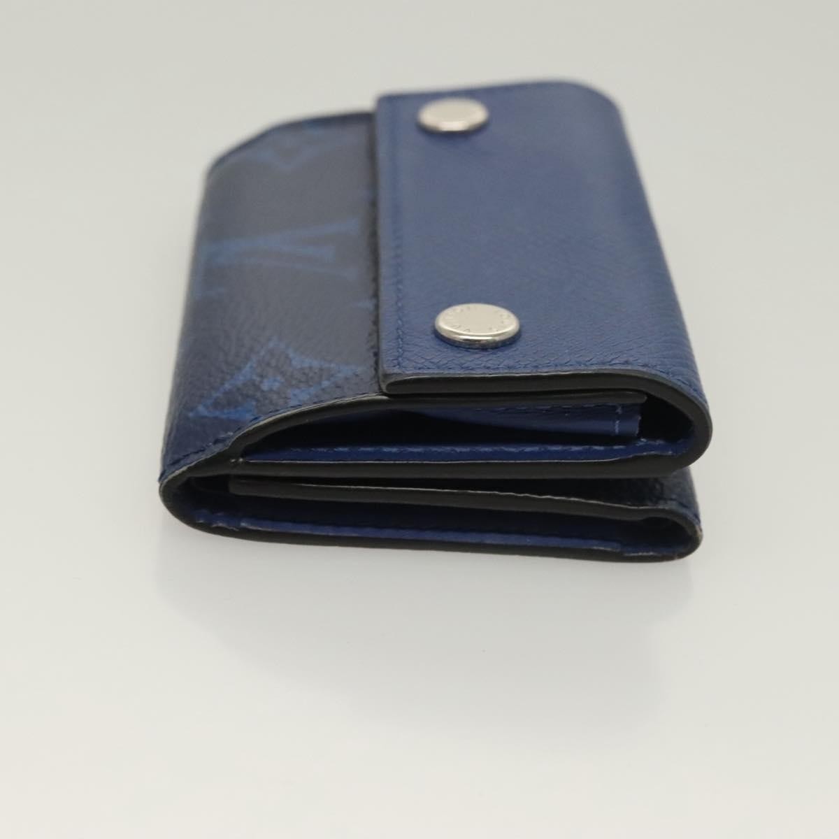 Louis Vuitton Discovery Wallet Blue Leather Good condition - Inside View