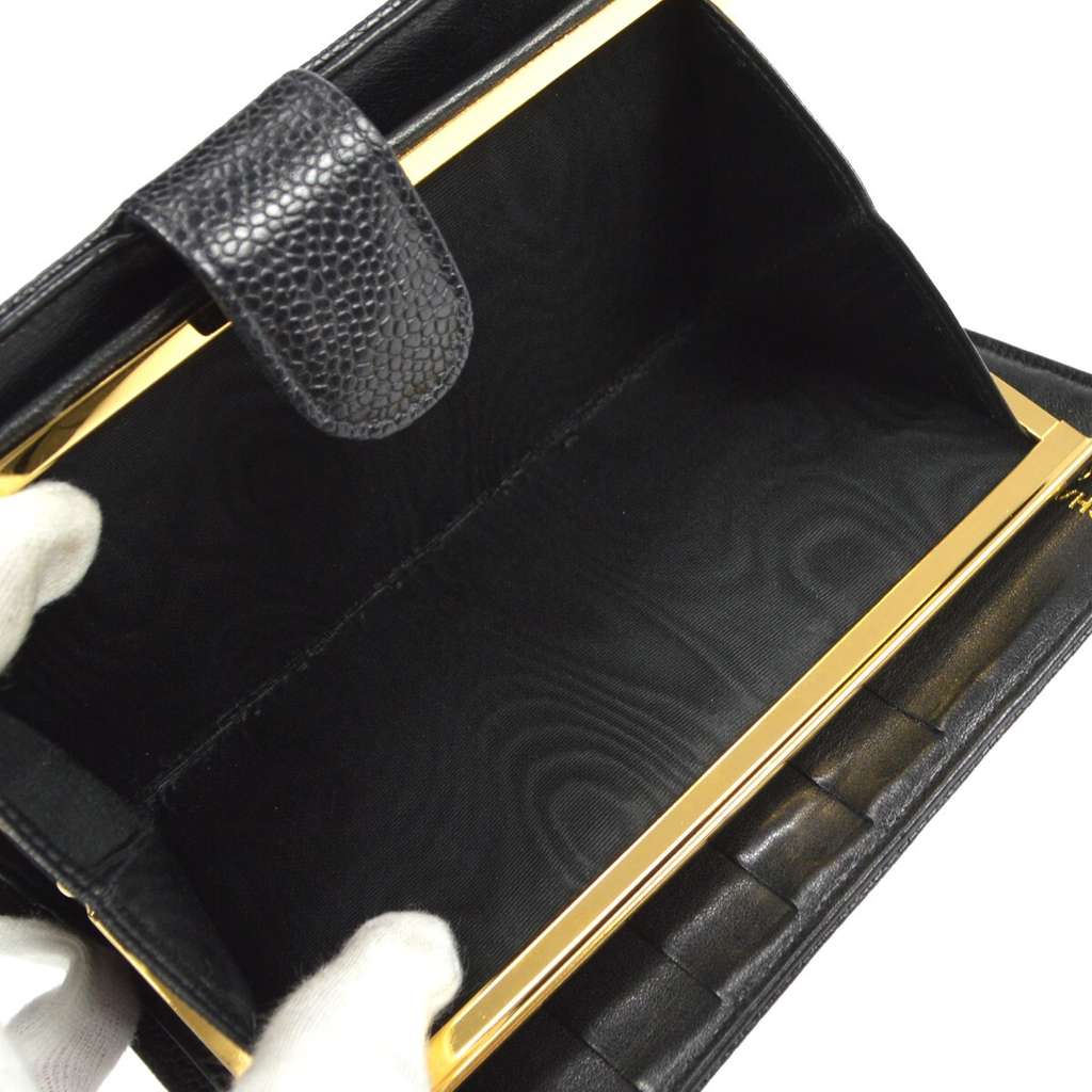 Chanel Timeless CC French Wallet Black Leather Good condition - Model View