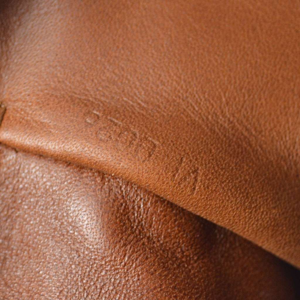 Louis Vuitton Charms Pochette Brown Leather Good condition - Box View