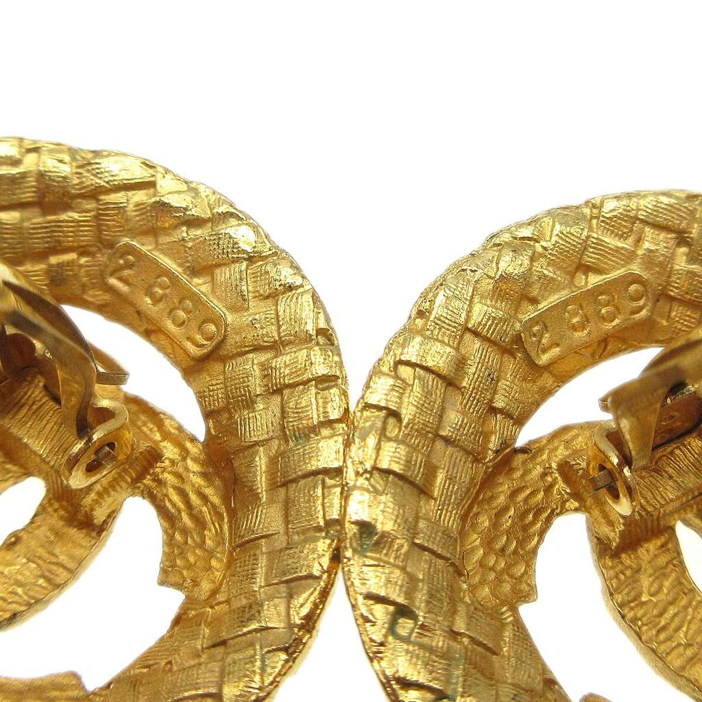 Chanel Vintage CC Round Cutout Clip-On Earrings Gold Good condition - Box View