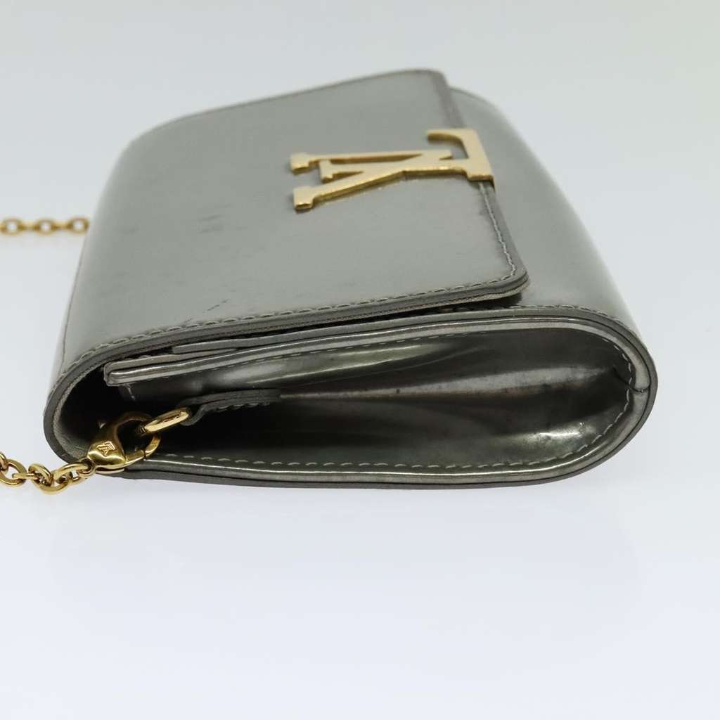 Louis Vuitton Chain Louise Clutch Silver Good condition - Inside View