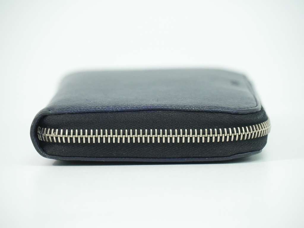 Prada Saffiano Wallet Navy Leather Good condition - Inside View