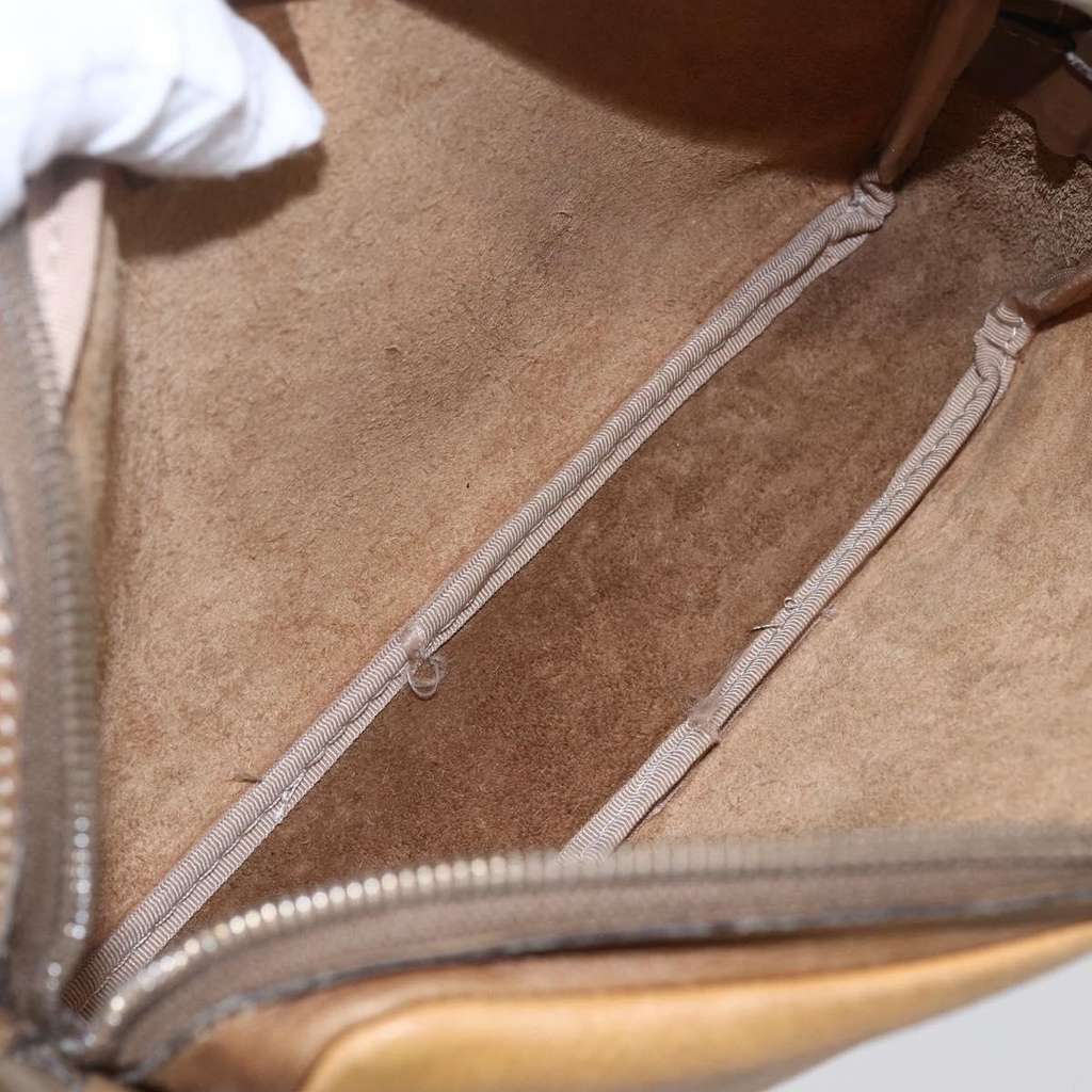 Loewe Anagram Clutch Bag Beige Leather Good condition - Box View