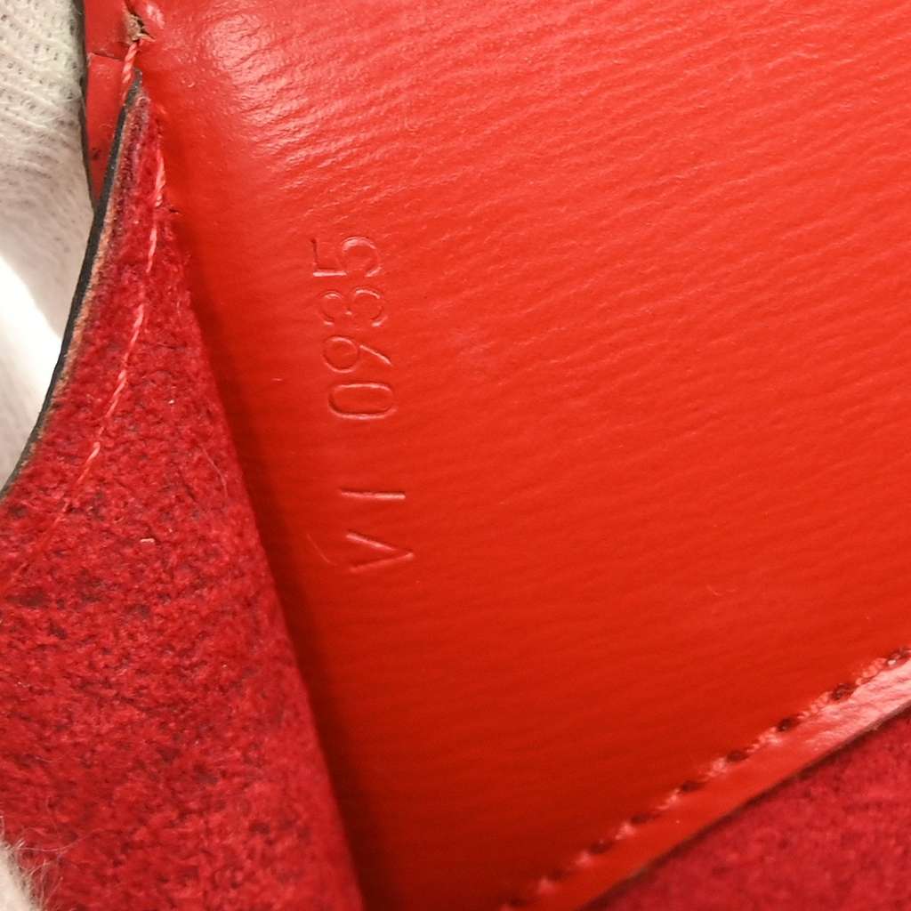 Louis Vuitton Cluny Shoulder Bag Red Leather Good condition - Box View