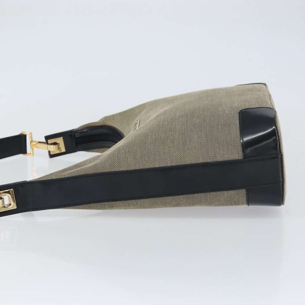 Gucci Zip Hobo Beige Canvas Good condition - Model View