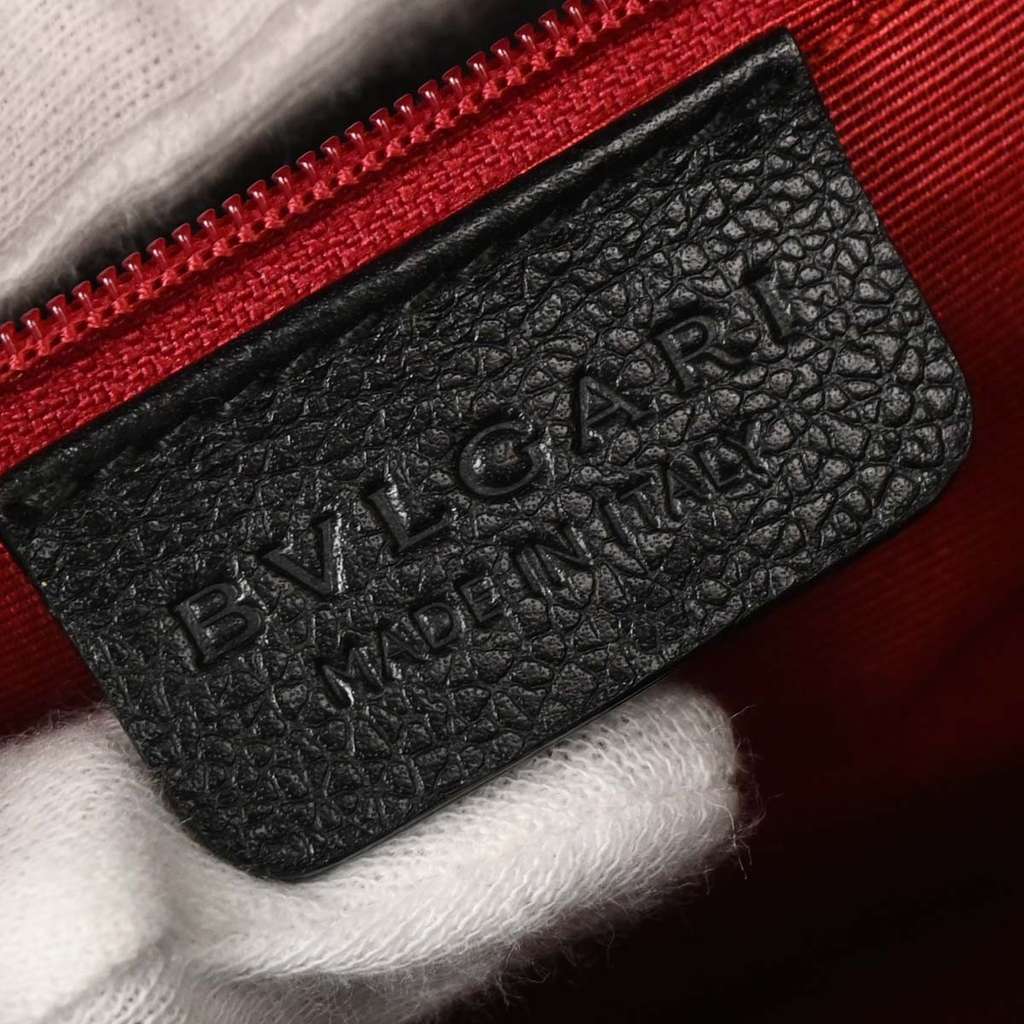 Bvlgari Logomania Shoulder Bag Black Leather Good condition - Model View